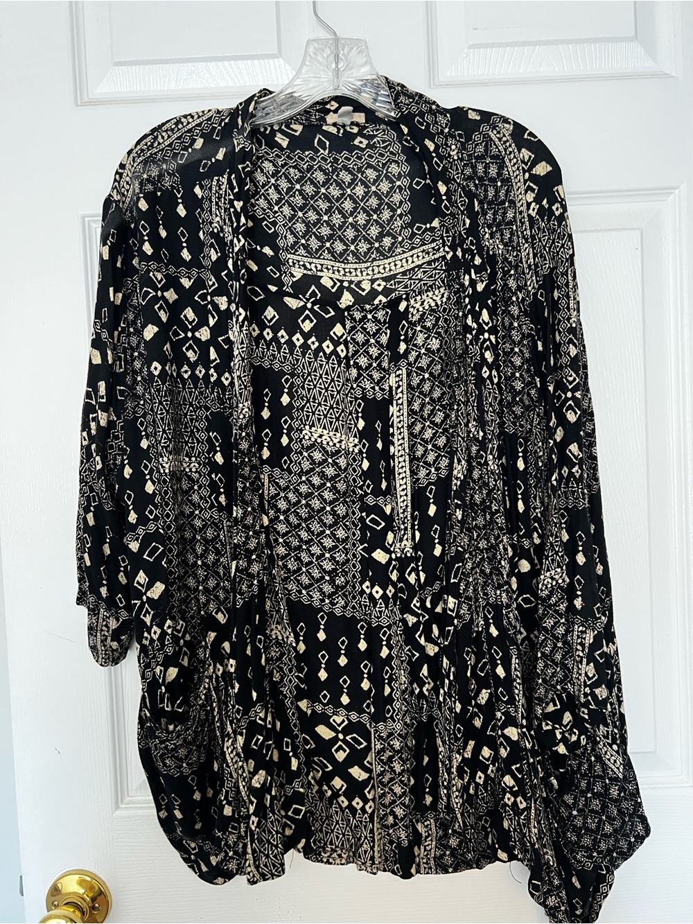 Black & Cream Geometric Pattern Lightweight kimono